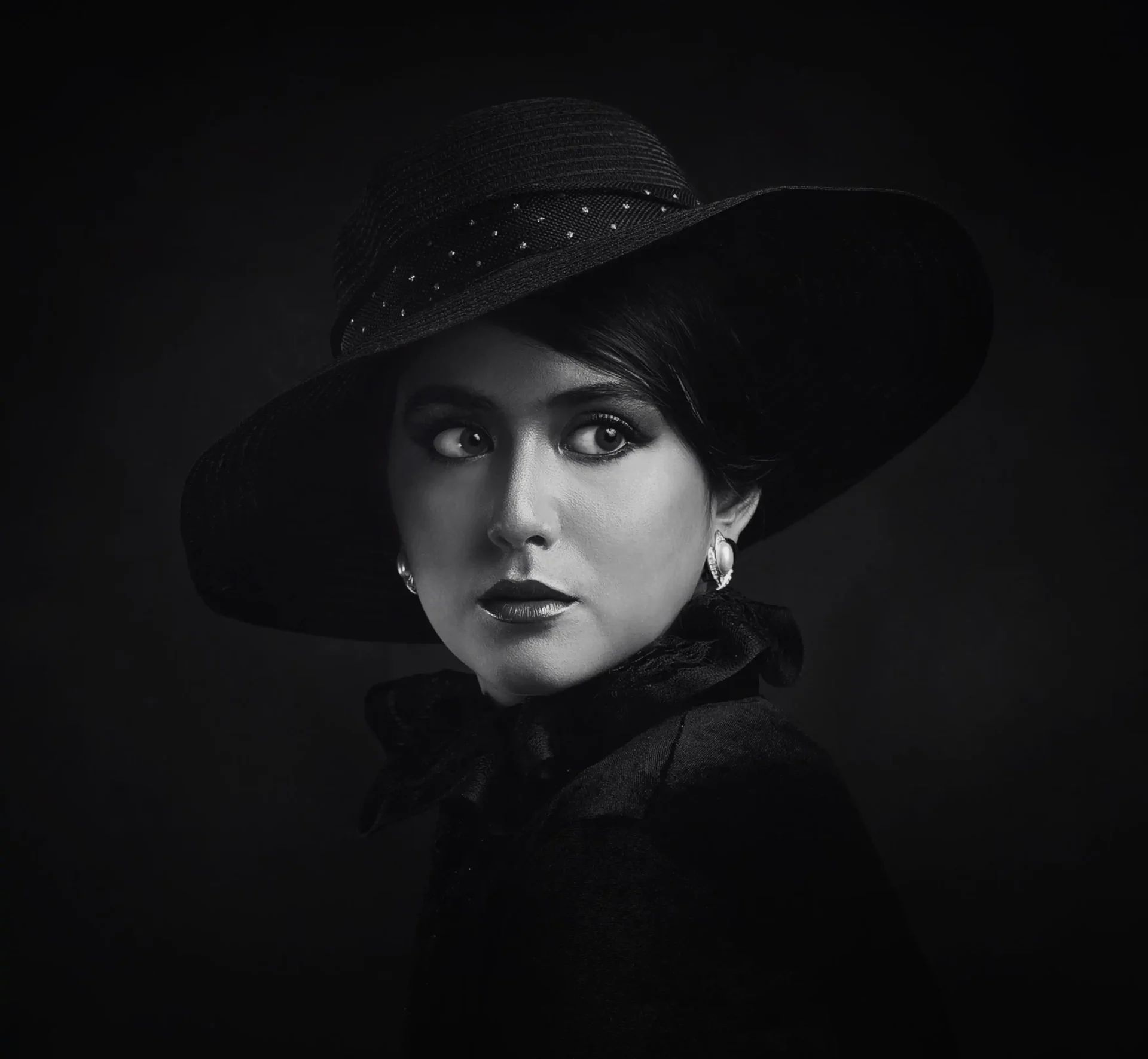 Frau mit Hut Portrait